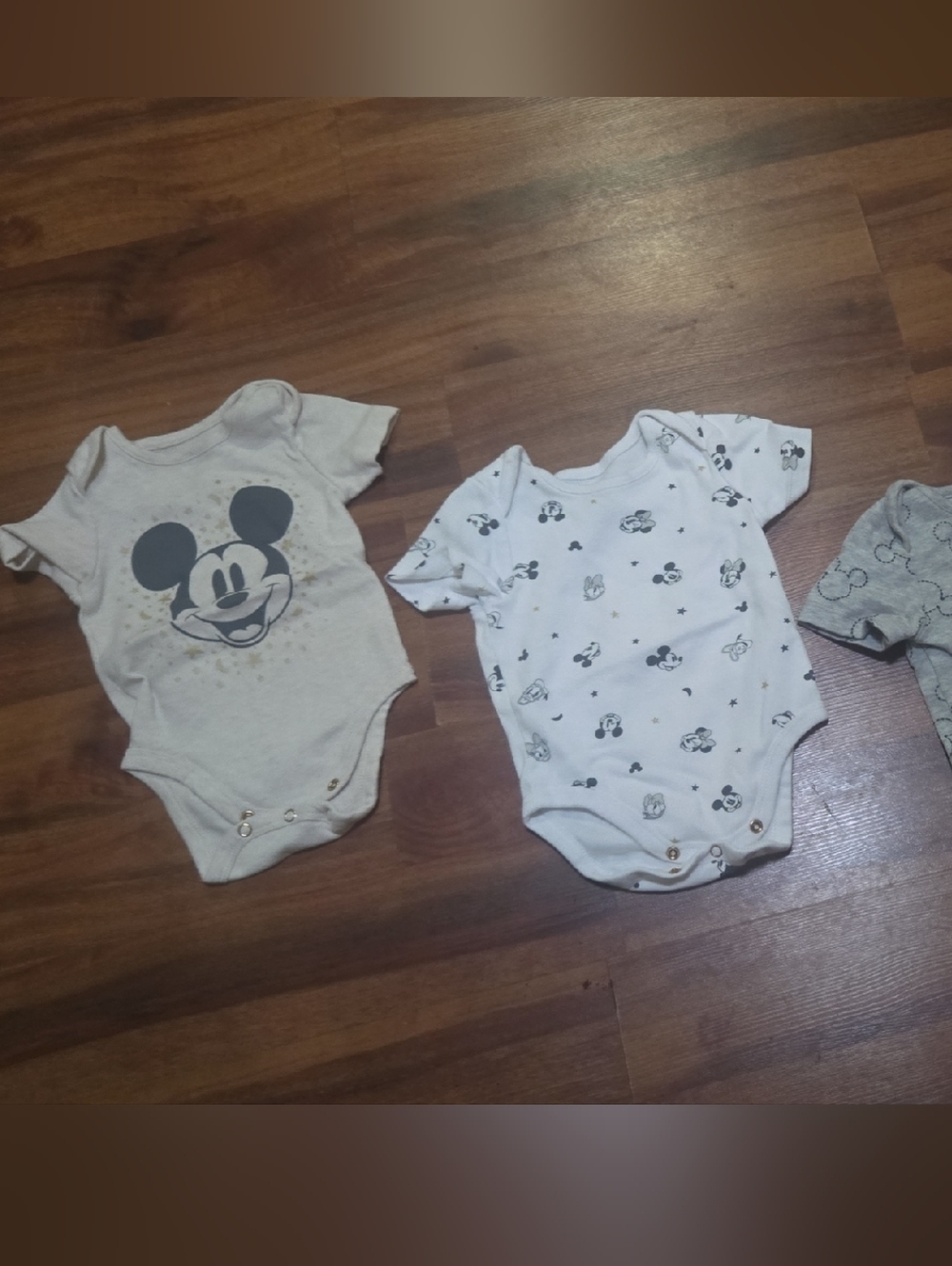 3 Disney Baby Mickey Mouse White and Gray Short-Sleeve One-Piece Bodysuit Set